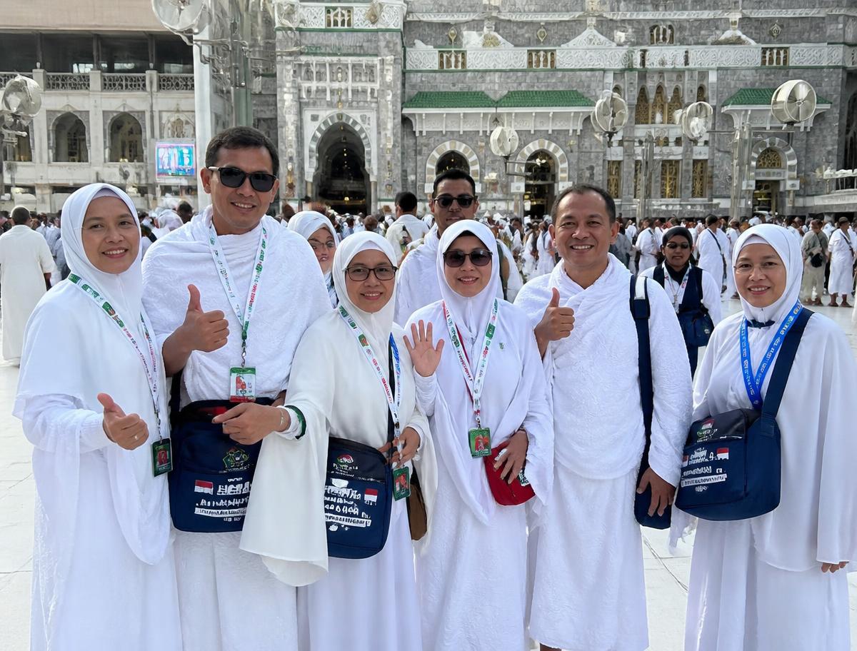 Jamaah umroh bersama tim kami